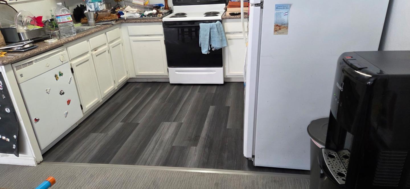 154-156 2nd AVE - Interior