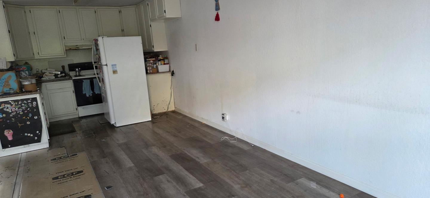 154-156 2nd AVE - Kitchen