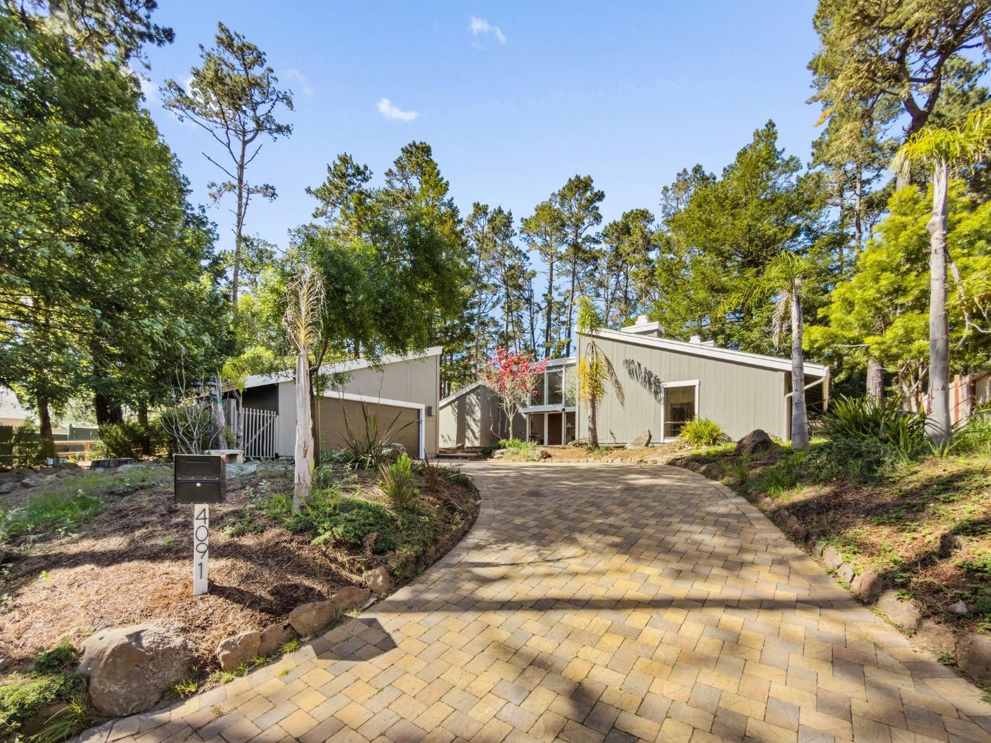 4091 Pine Meadows WAY