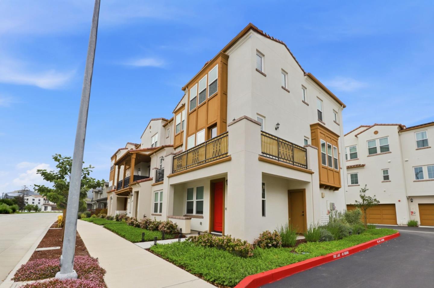 625 Los Castanos DR - Backyard