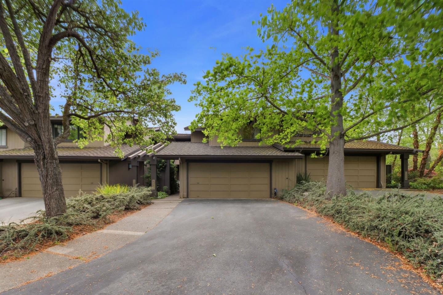 1224 Sharon Park DR - Interior