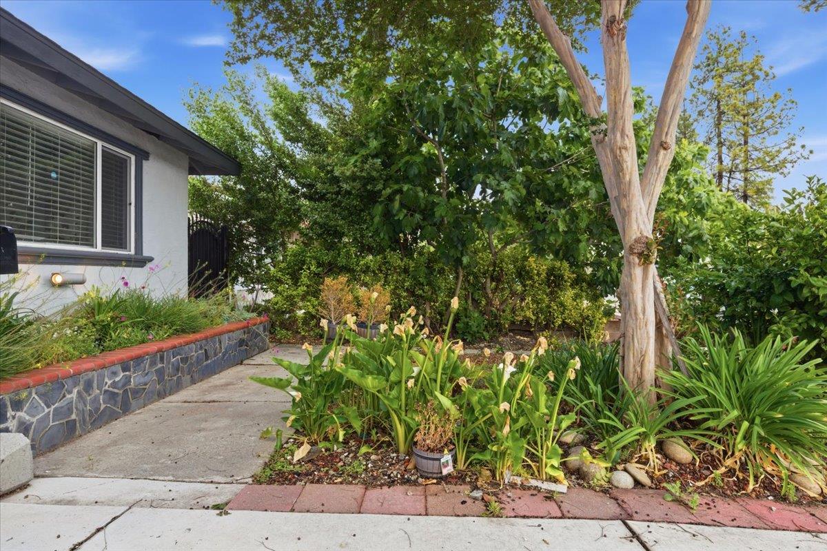 5836 Santa Teresa BLVD - Kitchen