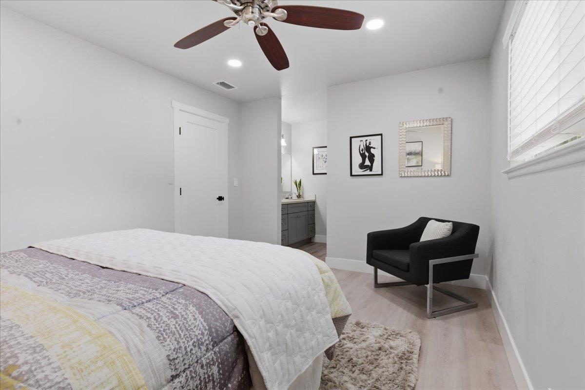 5836 Santa Teresa BLVD - Bathroom