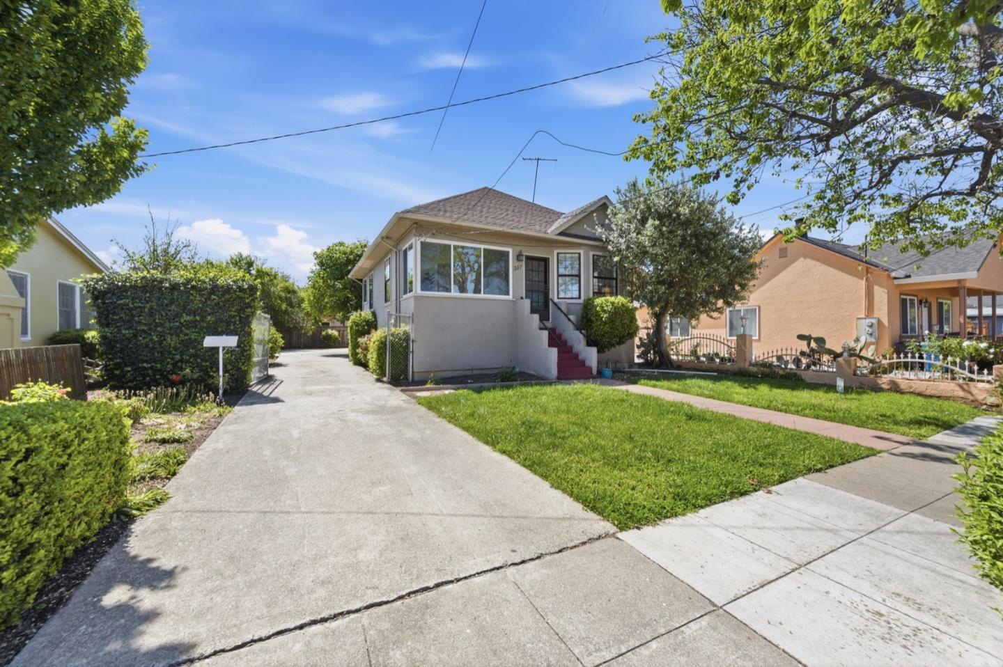 337 N Eldorado ST