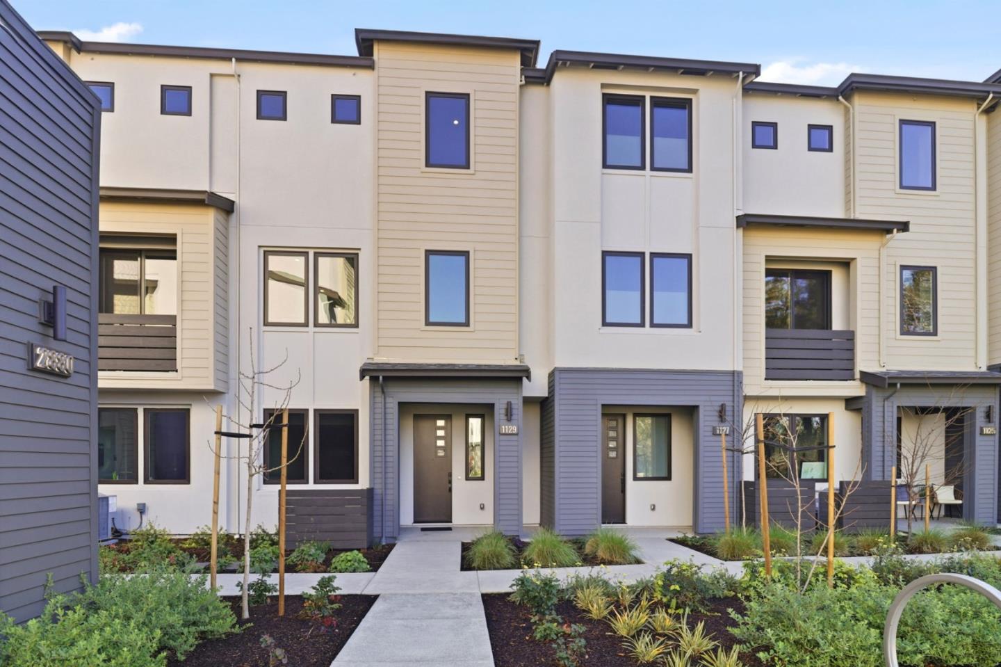 1129 Esther CT