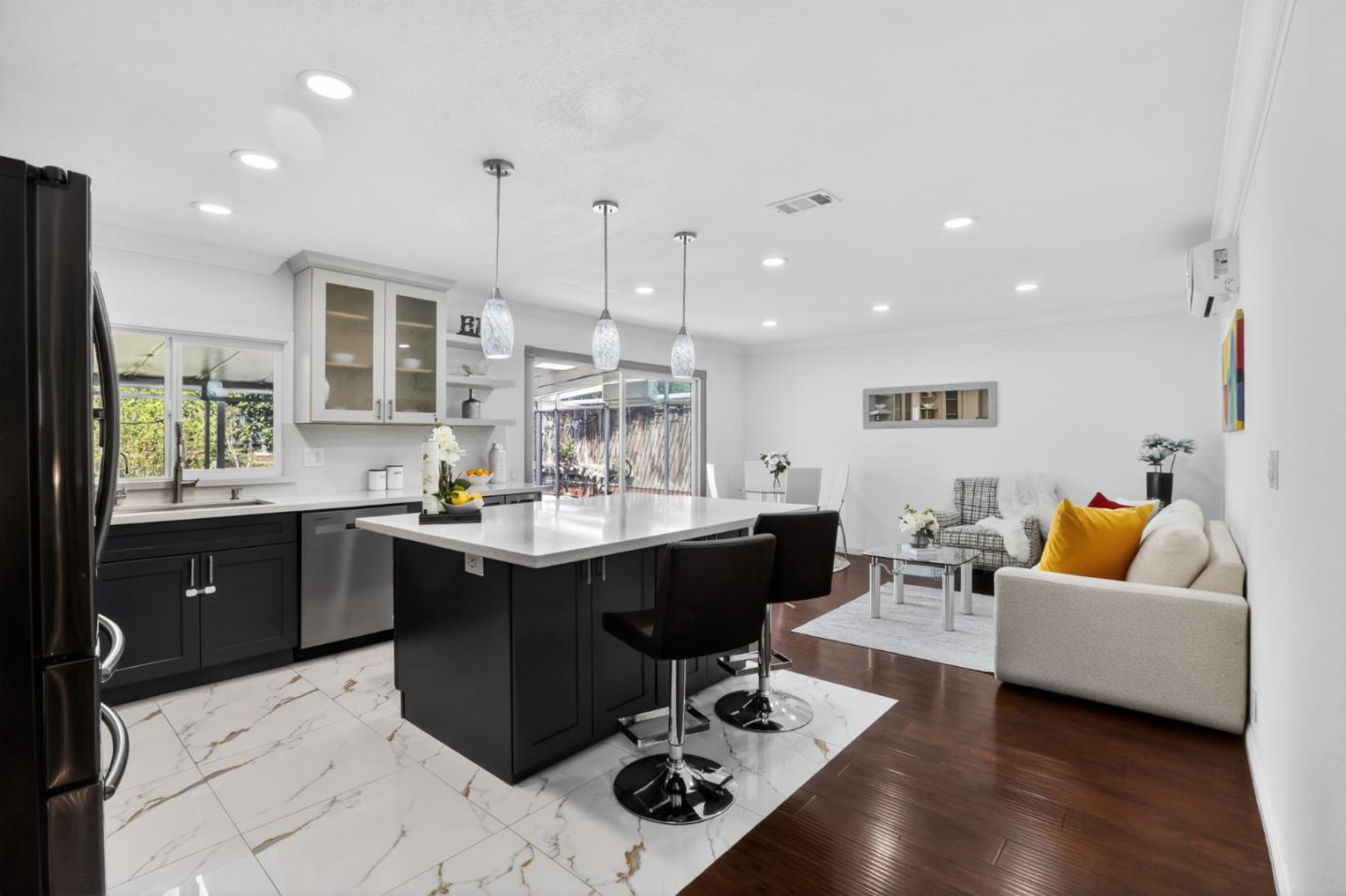 3323 Prado LN