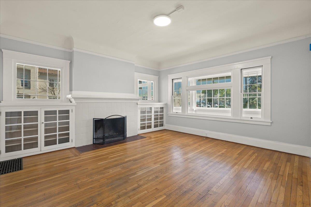 111 5th ST - Living area