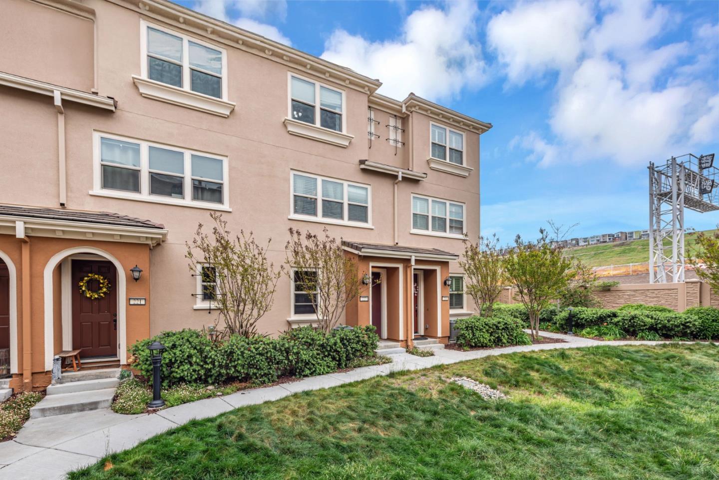 227 SIDERNO CT - Kitchen