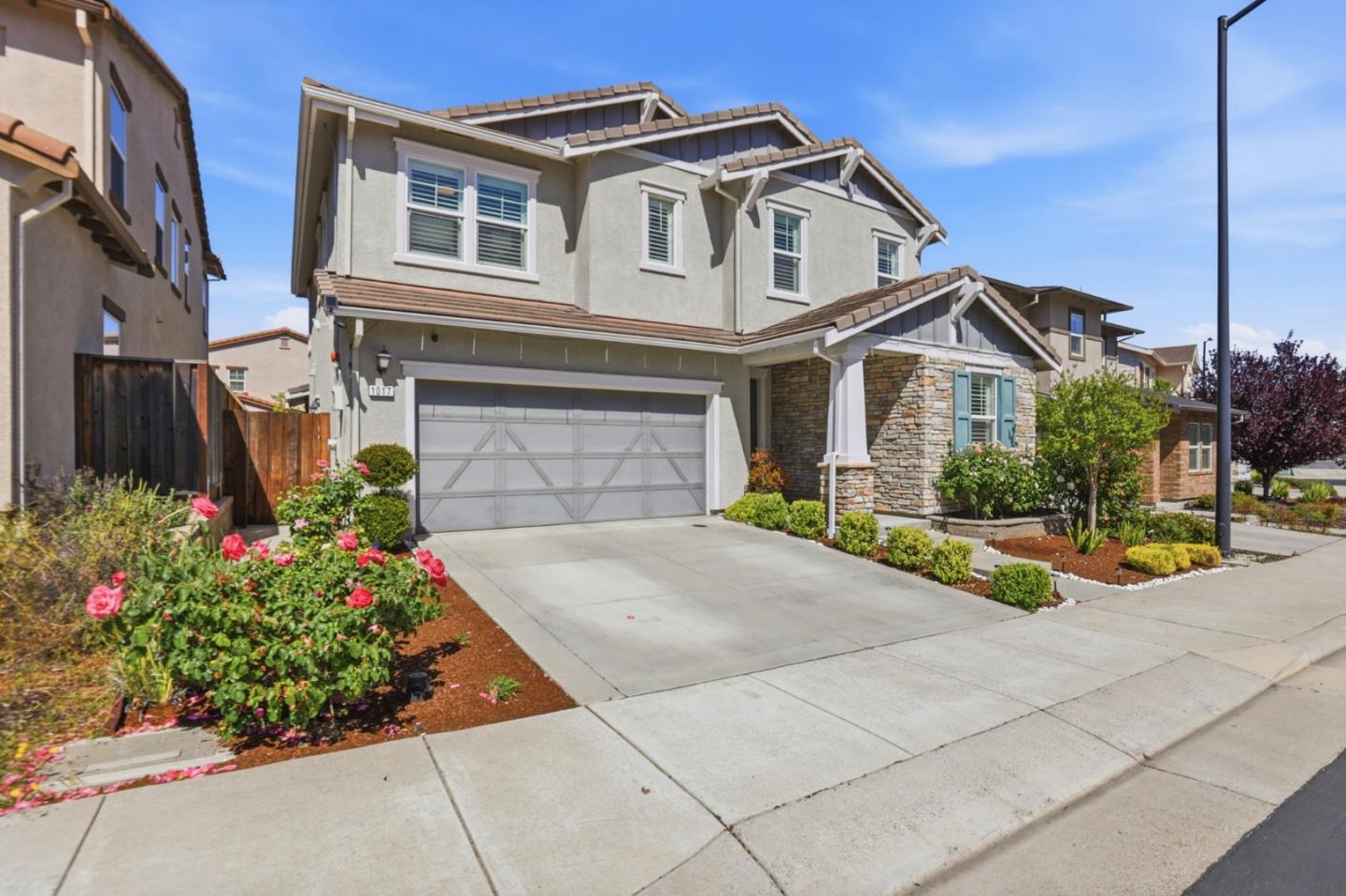 1017 Ruby WAY - Interior