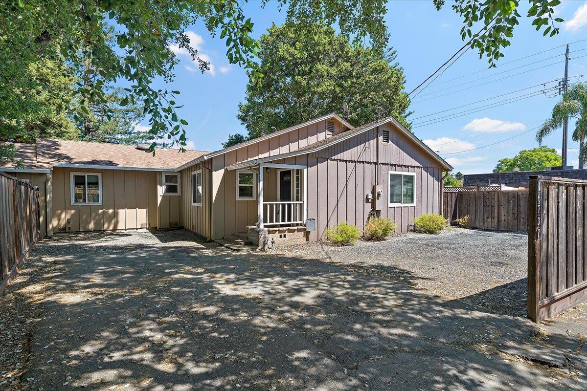16737 Leroy AVE