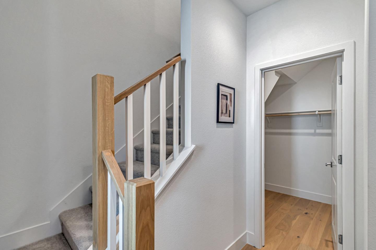 1125 Esther CT - Interior
