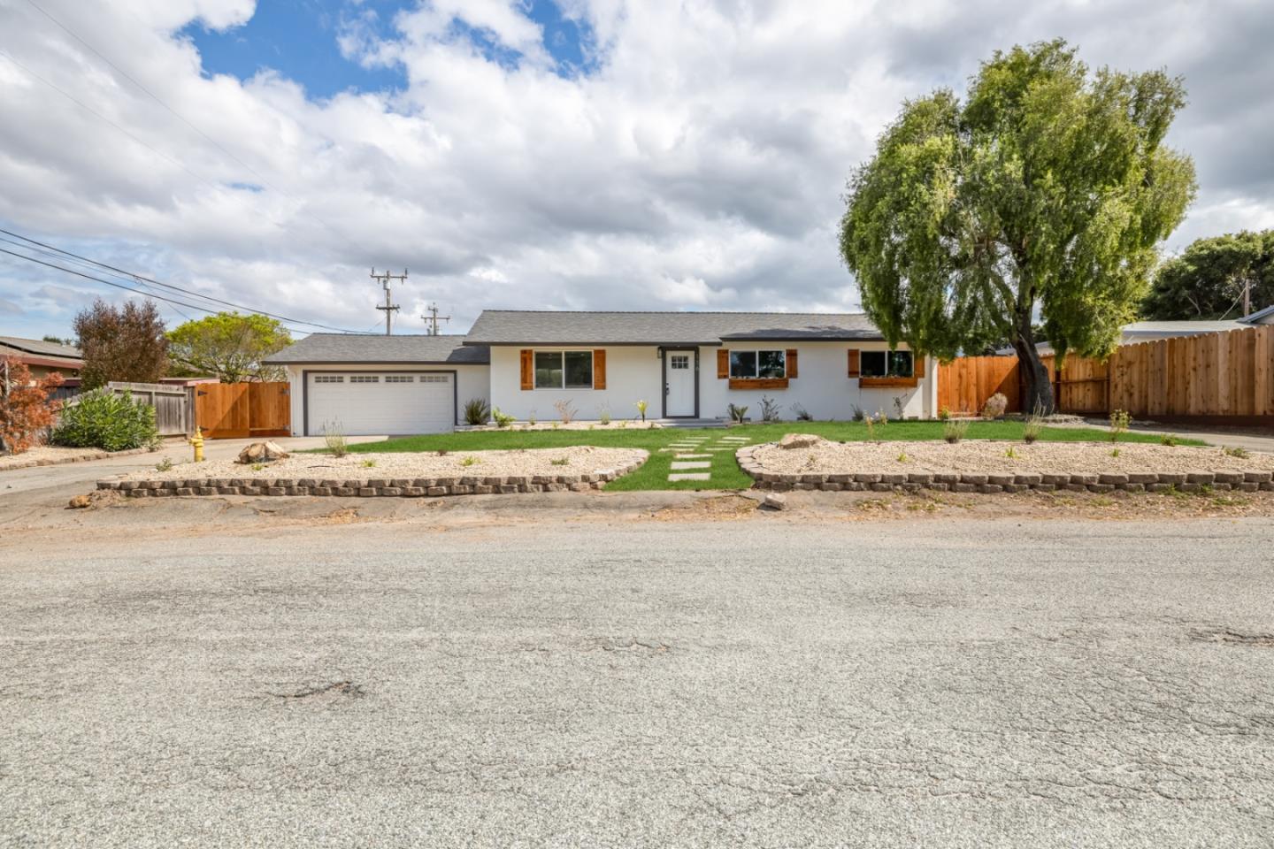 116 Enos DR