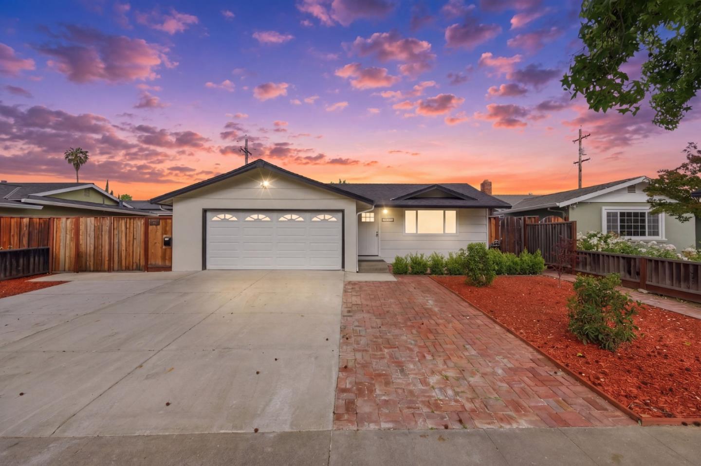 4556 Harwood RD - Interior