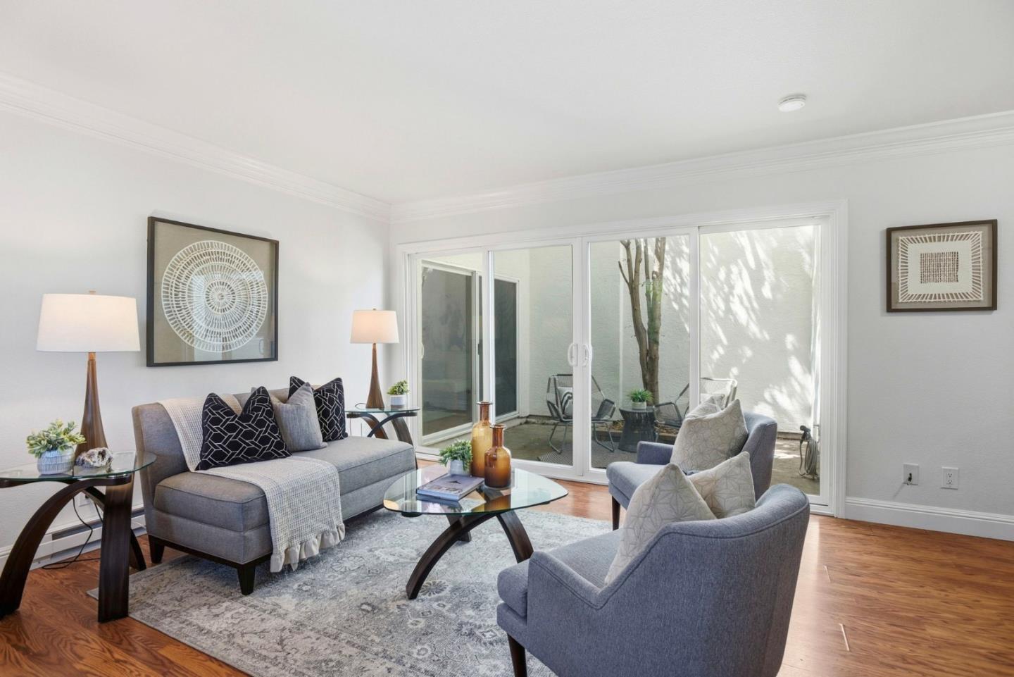 1919 Alameda De Las Pulgas 75 - Living area