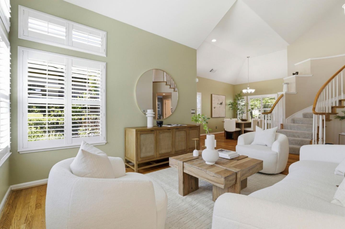569 Cherrywood DR - Living area