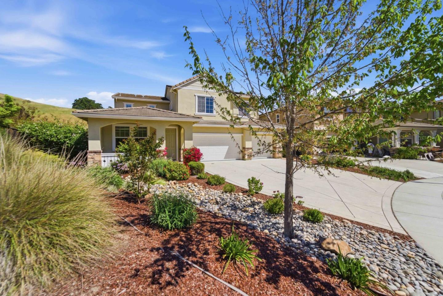 1661 Longmeadow CT, Gilroy