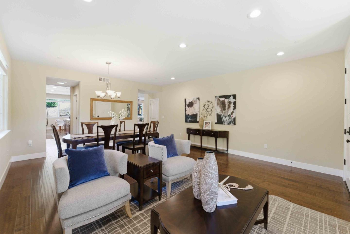 1661 Longmeadow CT - Bathroom