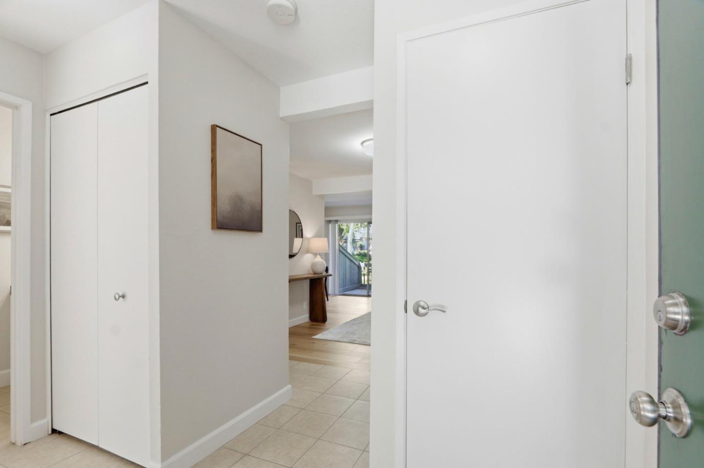 2252 Almaden RD A - Bathroom