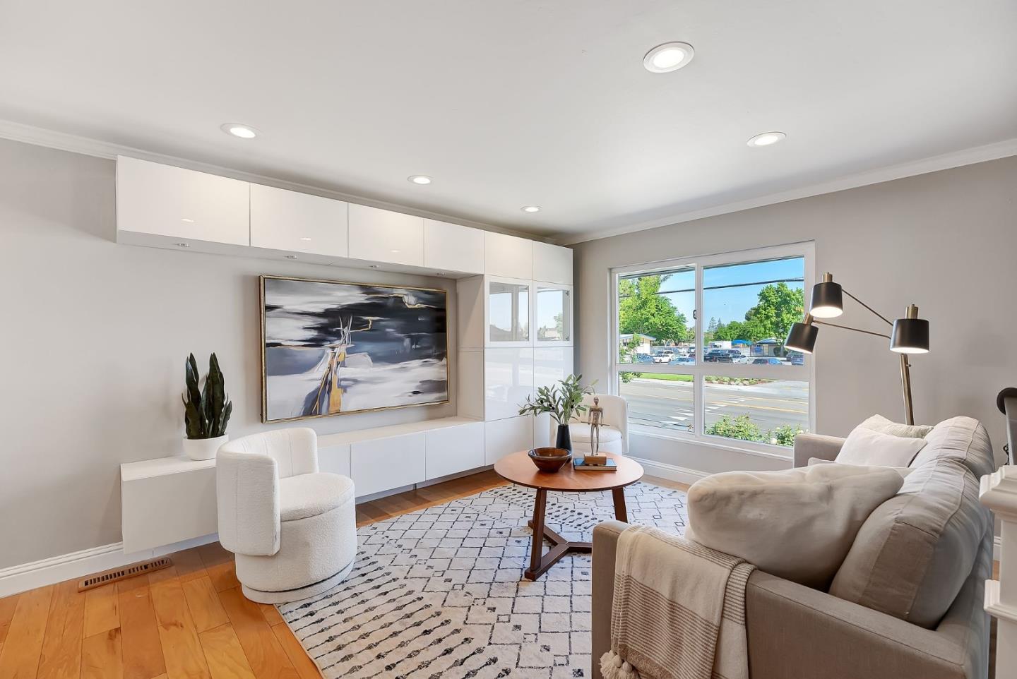3908 W Campbell AVE - Kitchen