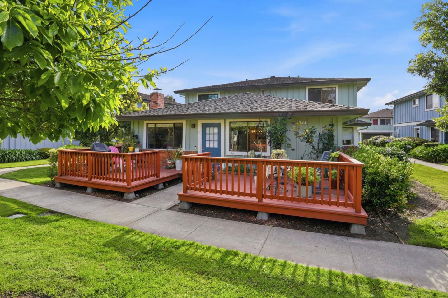 922 Ponselle LN 1 - Living area