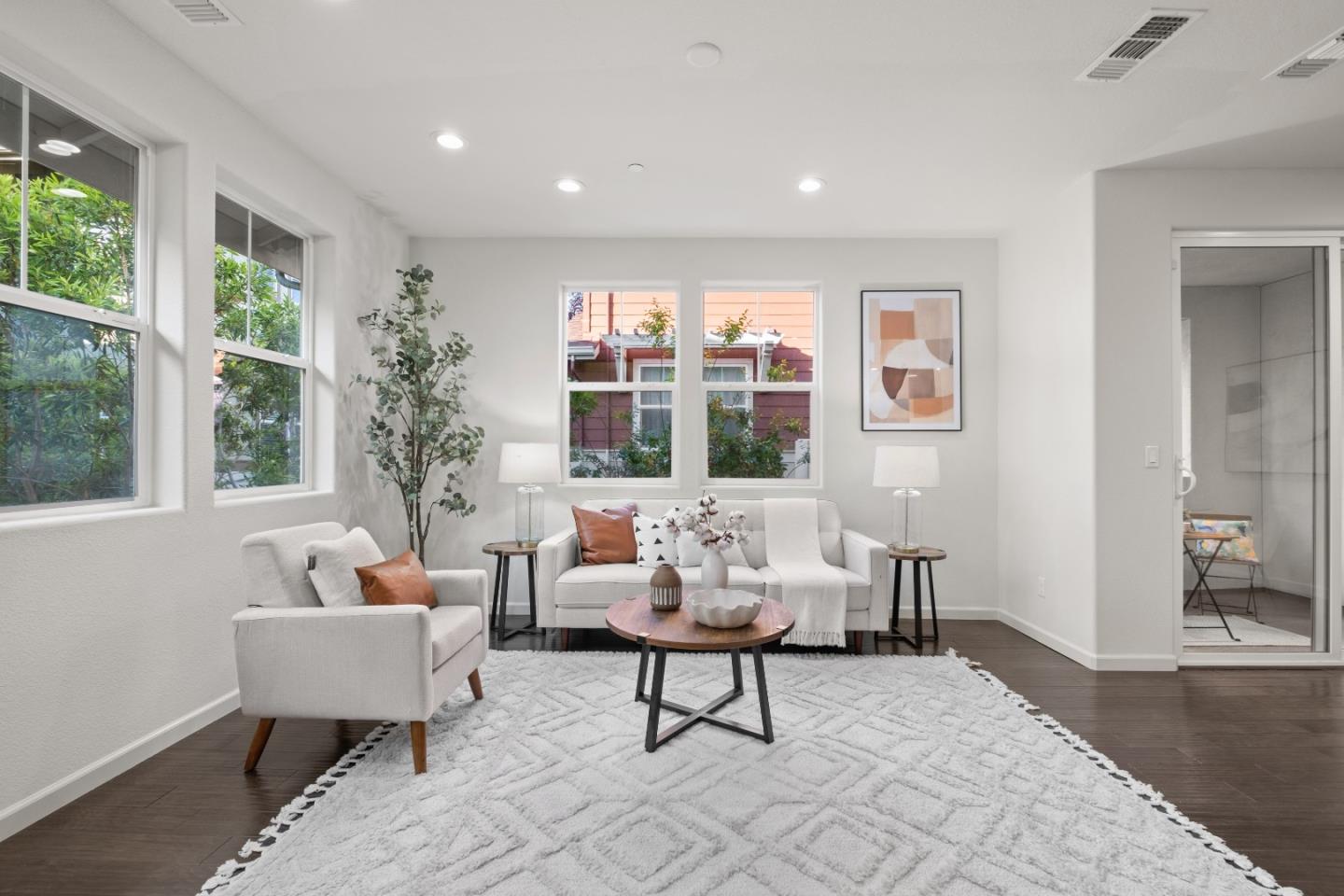 2104 Vincenzo Wkwy - Interior