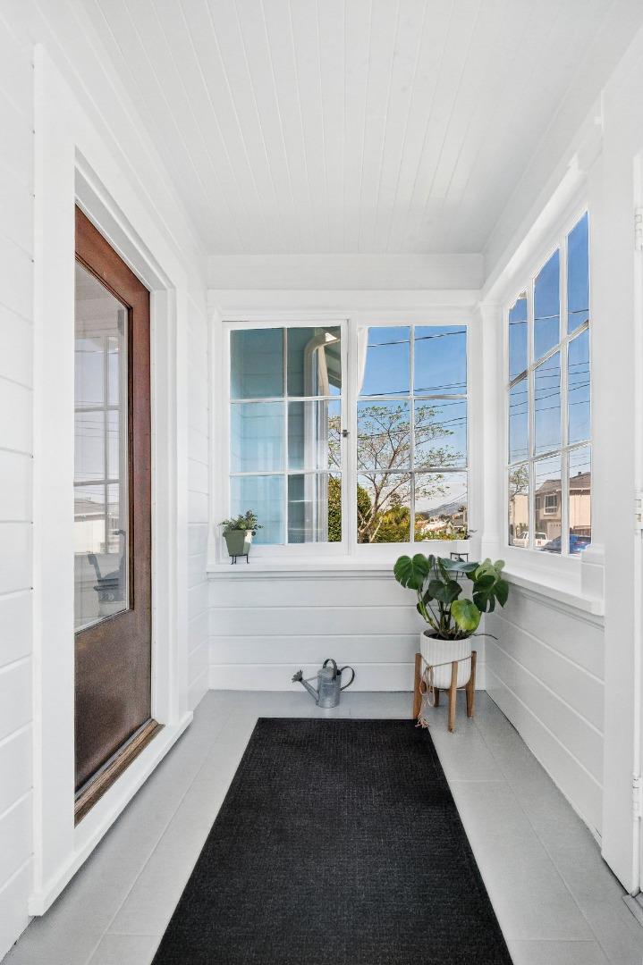 221 Poplar AVE - Bathroom