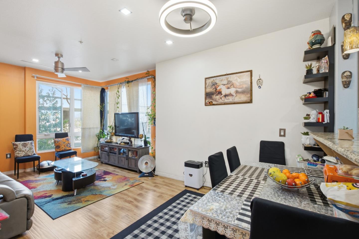1101 S Main ST 212 - Kitchen