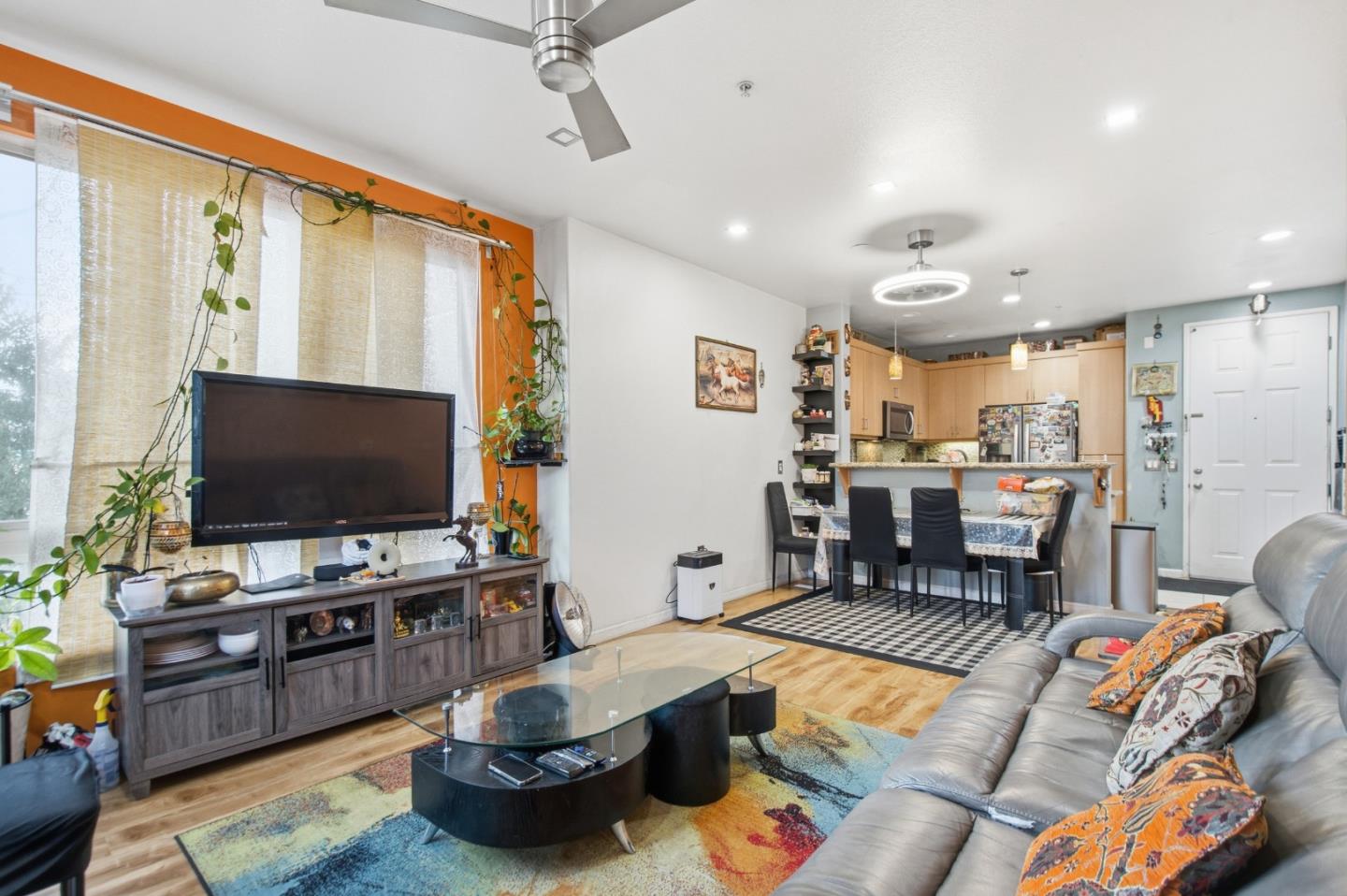 1101 S Main ST 212 - Living area