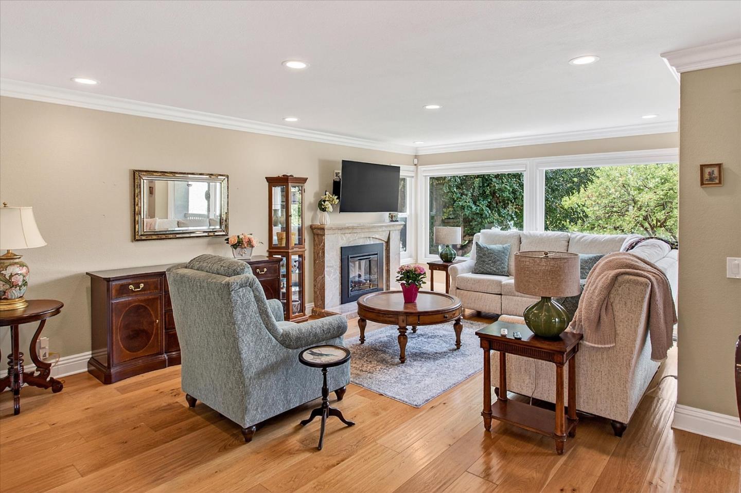 7305 Via Granja - Living area