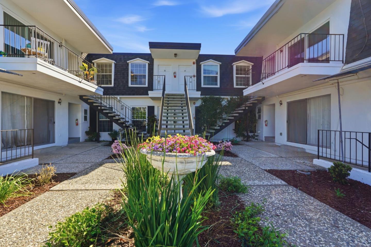 1915 Mount Vernon CT 16