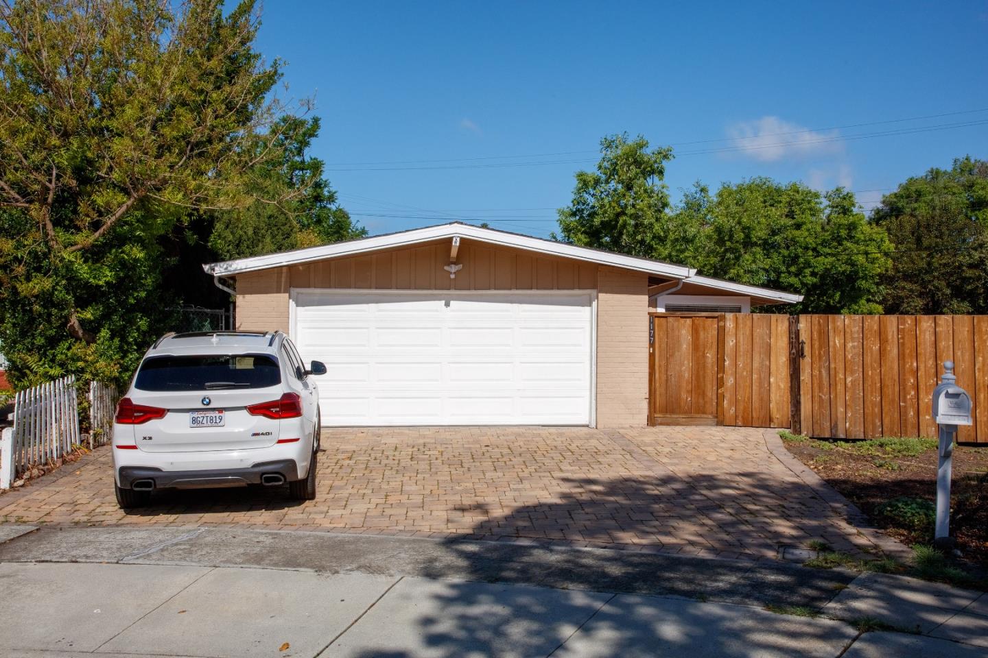 1177 Redrock CT