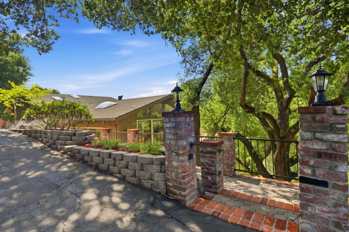 15540 Armsby LN - Interior