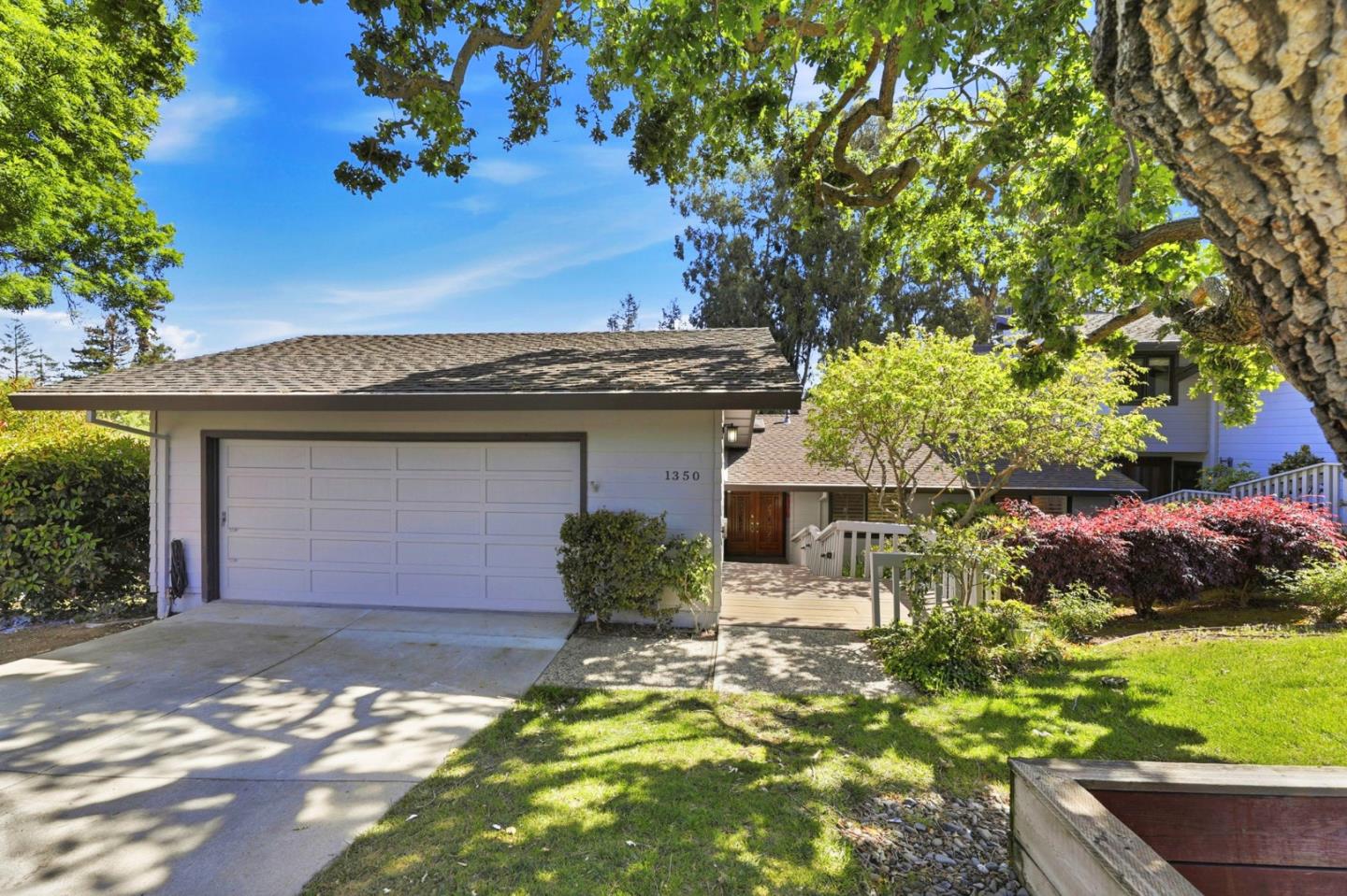 1350 Trinity DR