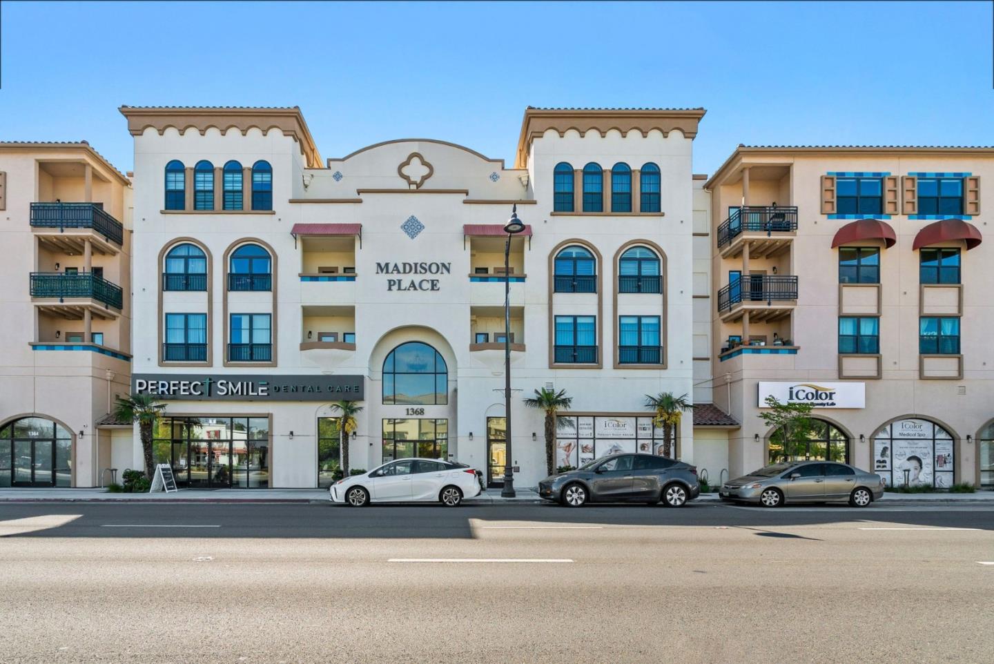 1368 El Camino Real 210 - Interior