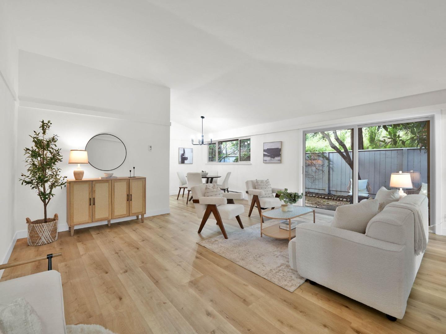 500 W Middlefield RD 170 - Living area