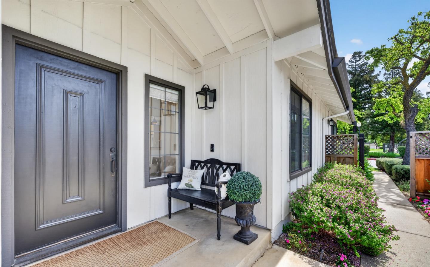 17590 Carriage Lamp WAY - Backyard