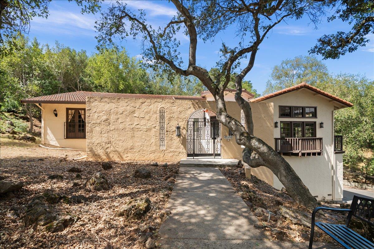 17555 Manzanita DR