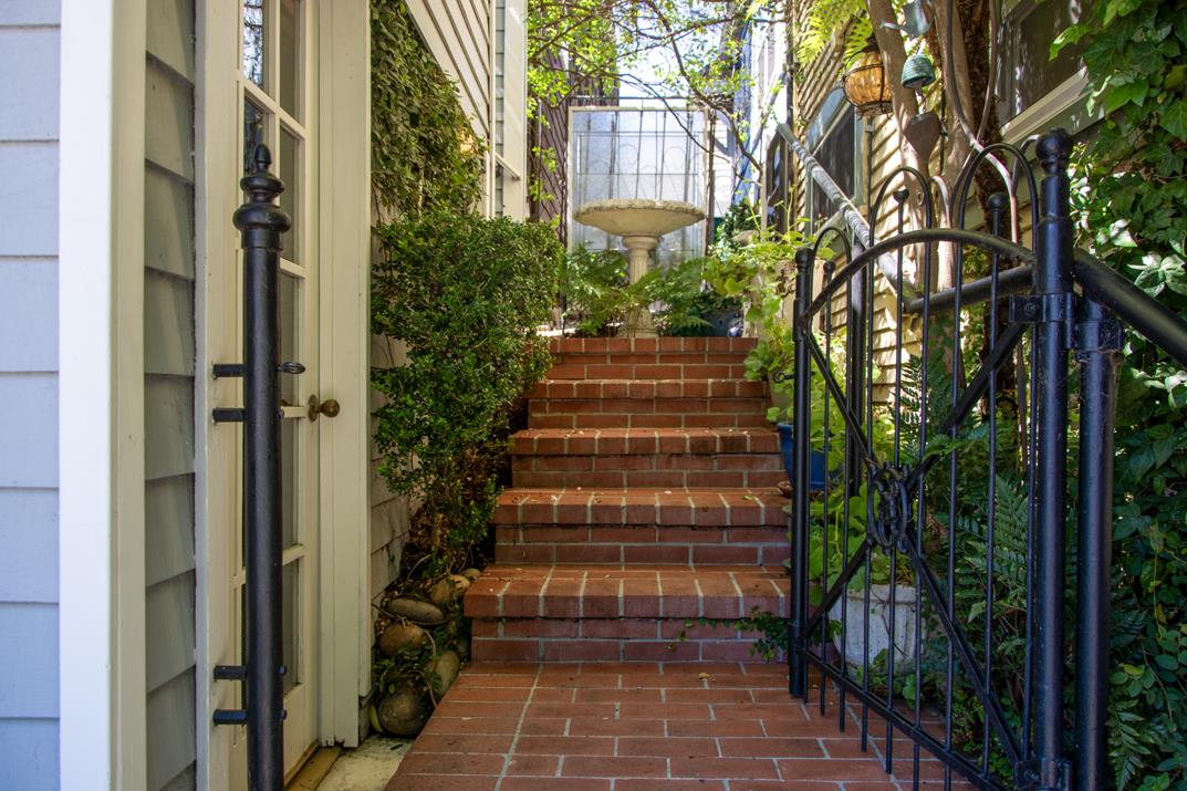 Capitola AVE - Interior