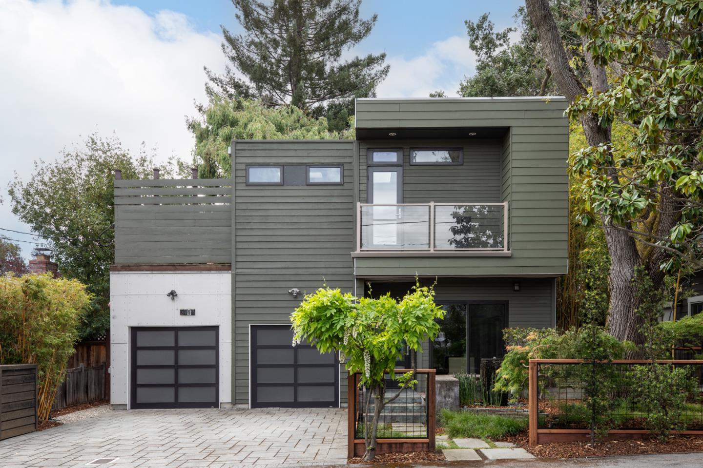 2161 Valparaiso AVE
