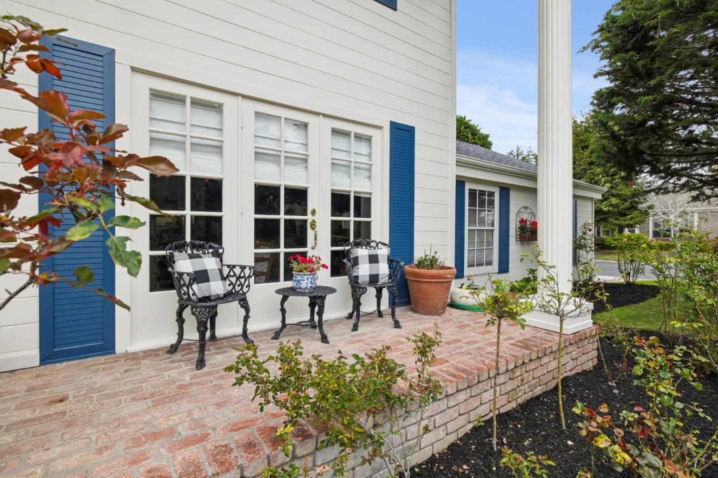2120 Saint Andrews RD - Backyard