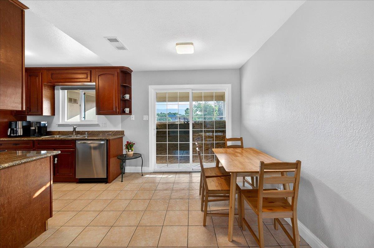 3598 Payne AVE 8 - Bedroom