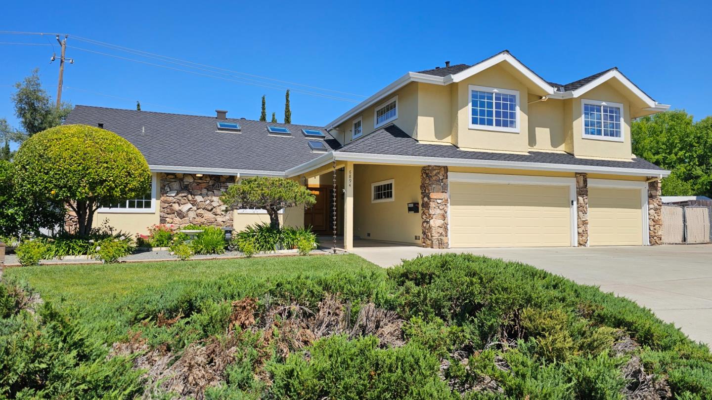 6894 Serenity CT
