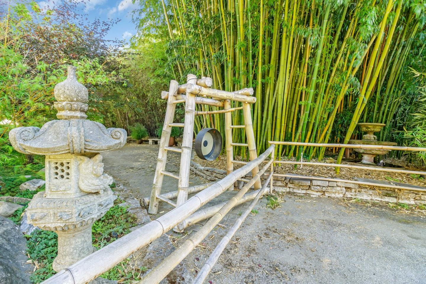 5601 Freedom BLVD - Backyard