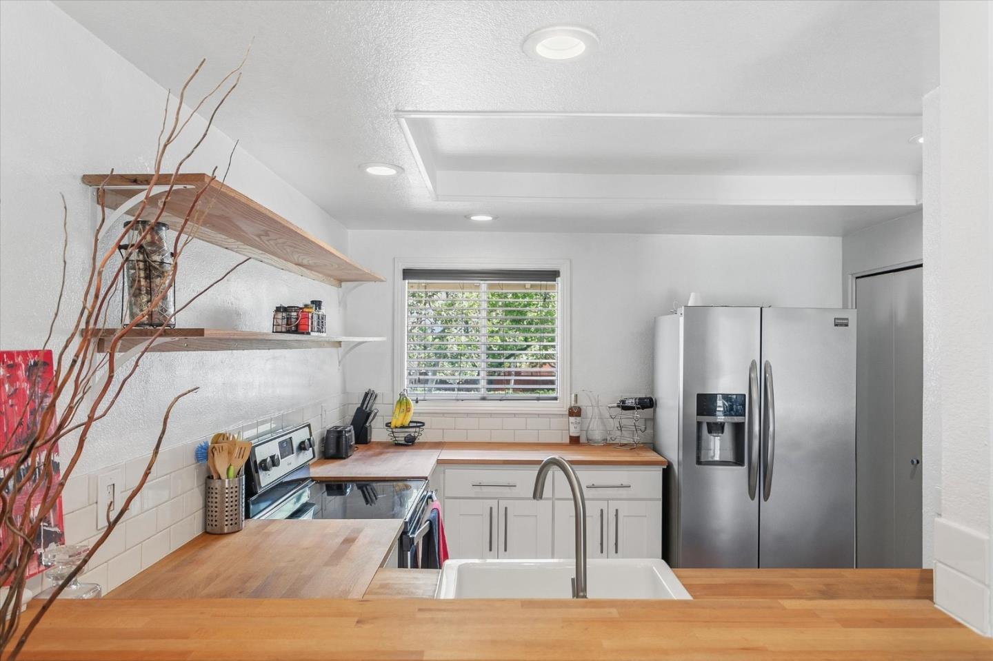 2261 Summerton DR - Living area