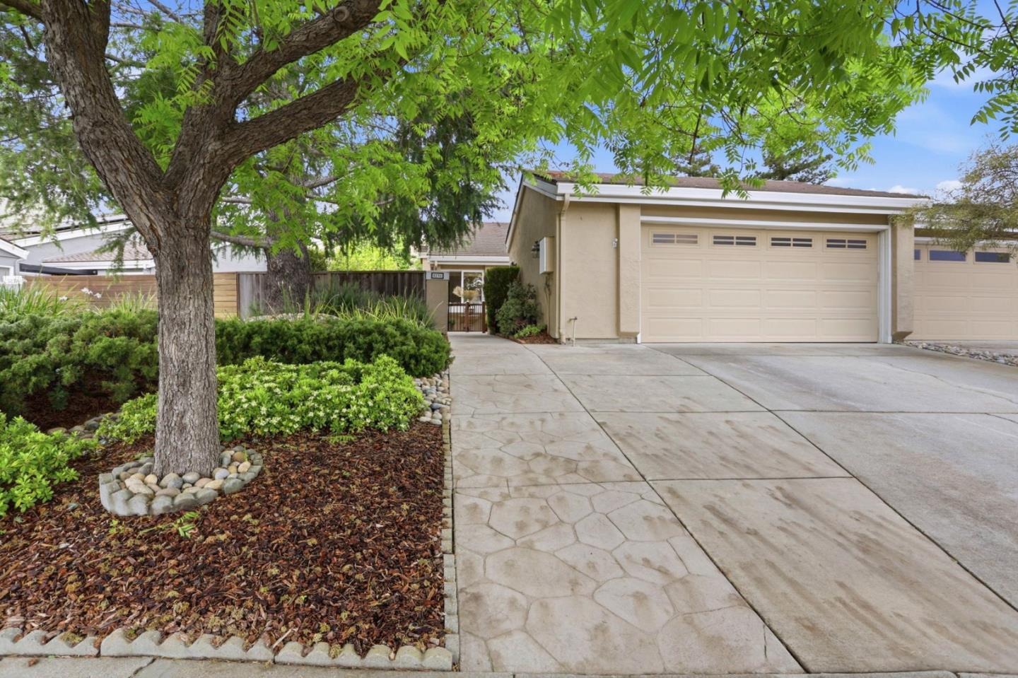 5231 Leesa Ann CT - Interior