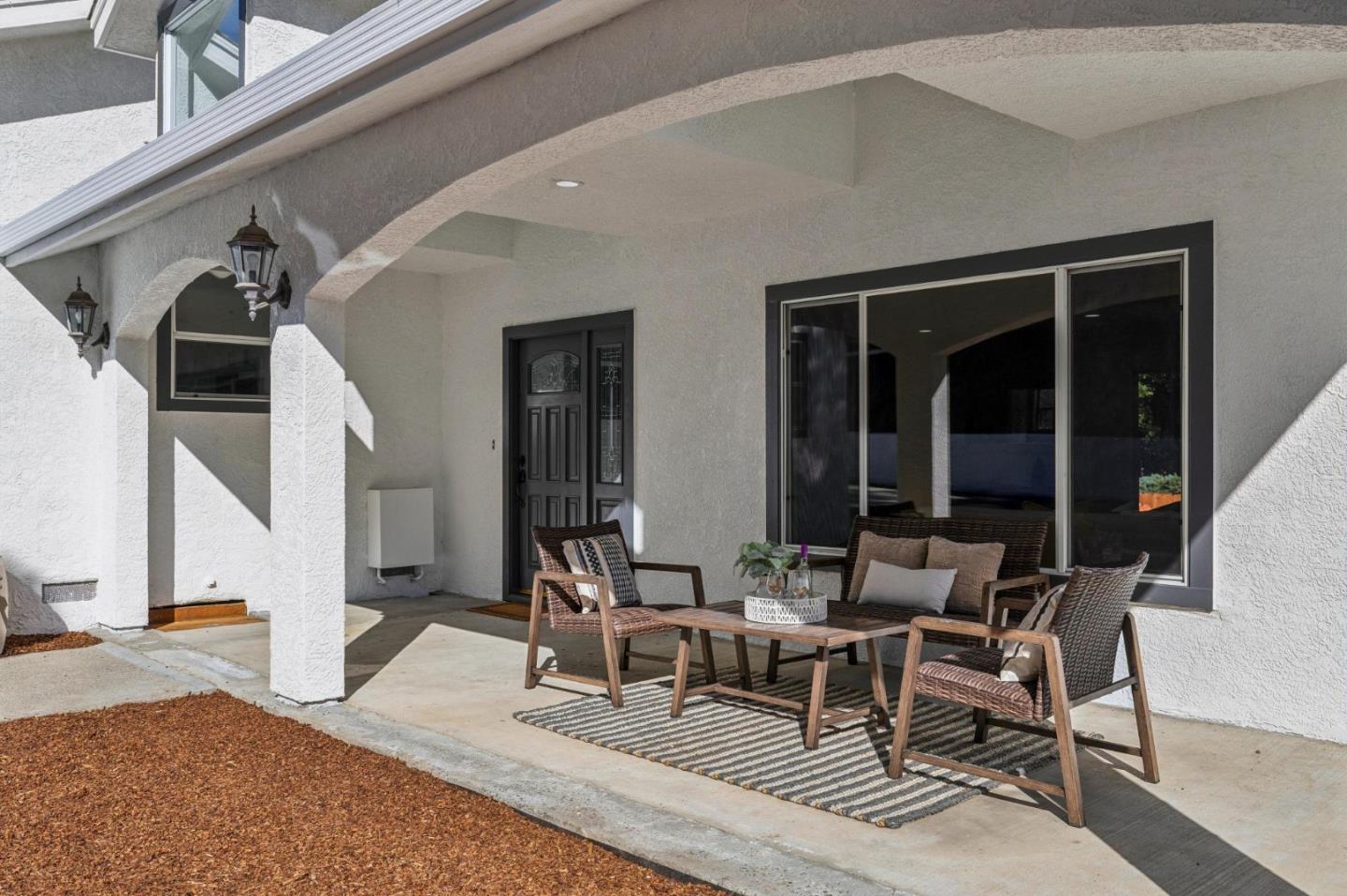 21531 Almaden RD - Kitchen