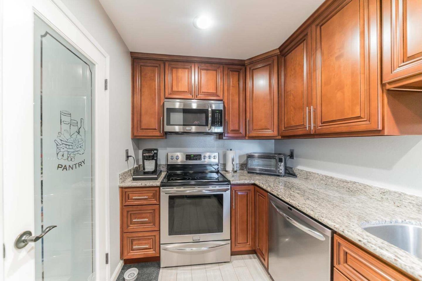 1055 N Capitol AVE 169 - Living area