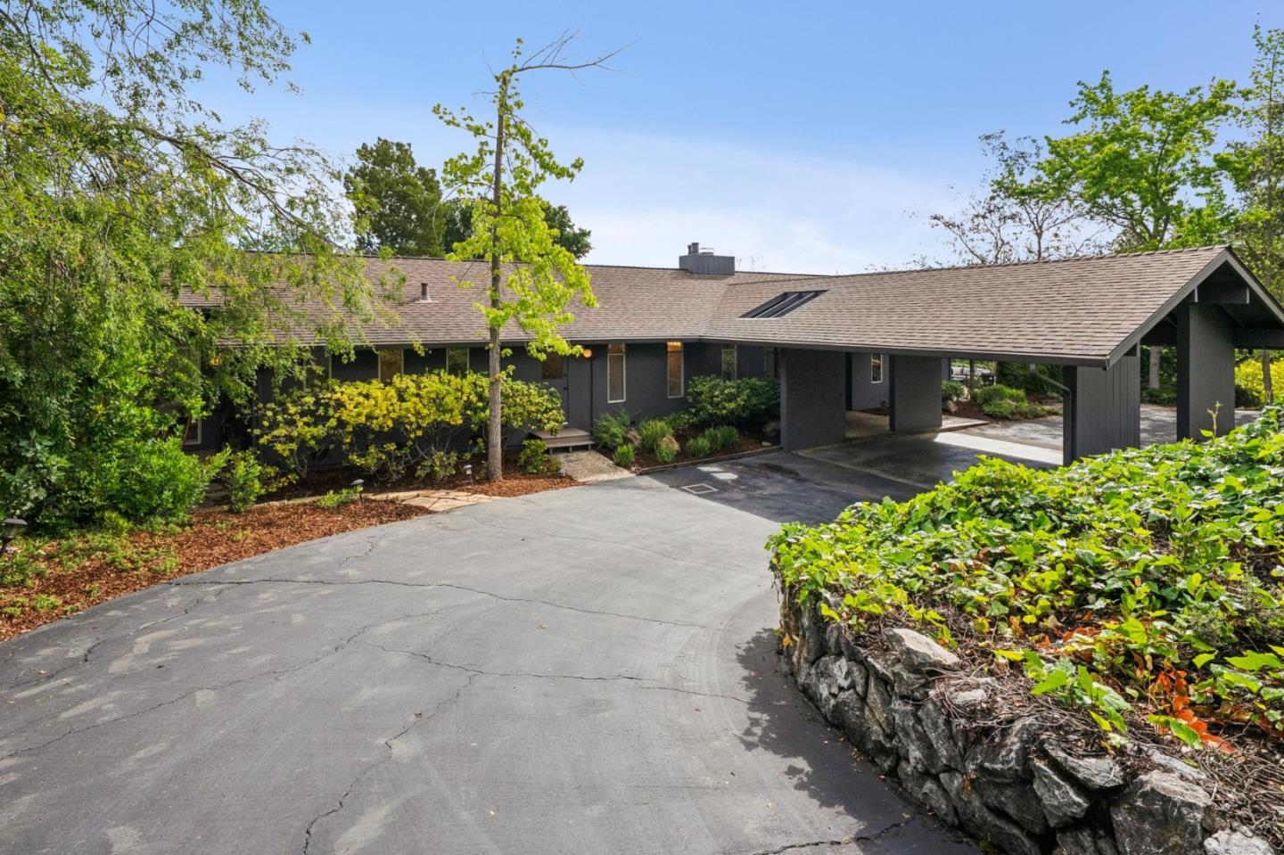 25845 Springhill DR - Interior