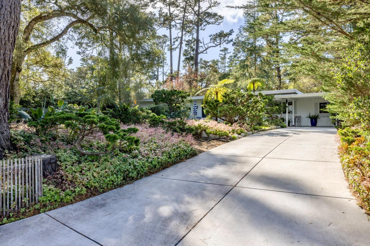 4058 El Bosque DR