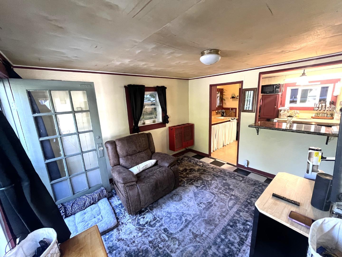 431 Capitola AVE - Kitchen